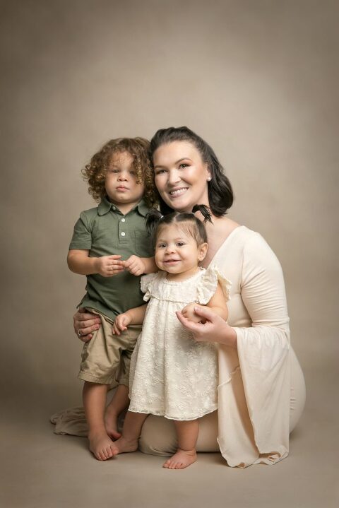 beaufort south carolina studio photography mom with two kids in green and olive green